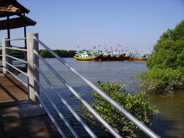 River Ray Estates Resort Loc An Екстер'єр фото
